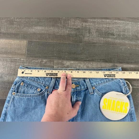 NEW Snacks by Mother High Waisted Twizzy Knee Shorts - Picture 5 of 11